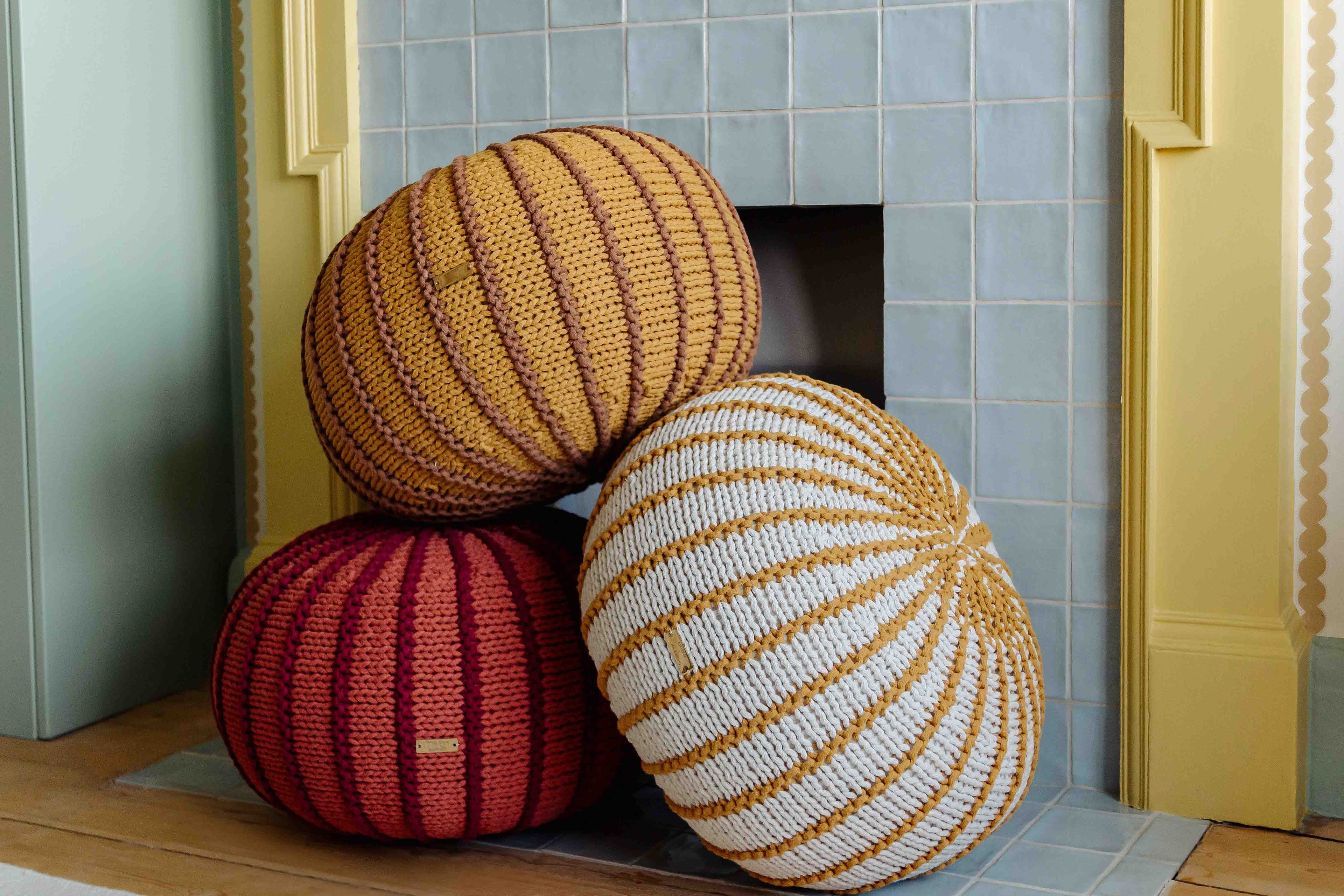 KNITTED ZIGGY POUFFES - Zuri House