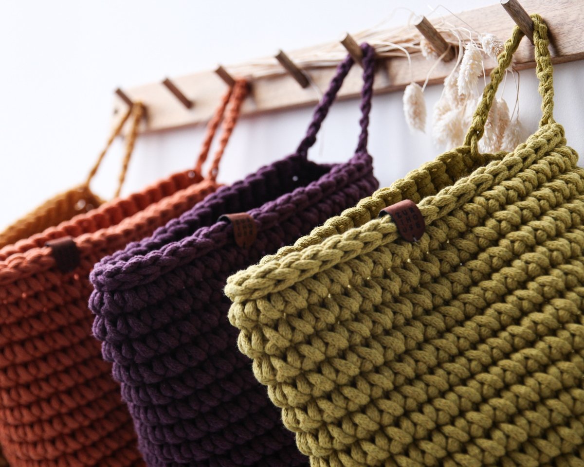 Crochet hanging bags | GOLDEN KIWI - Zuri House