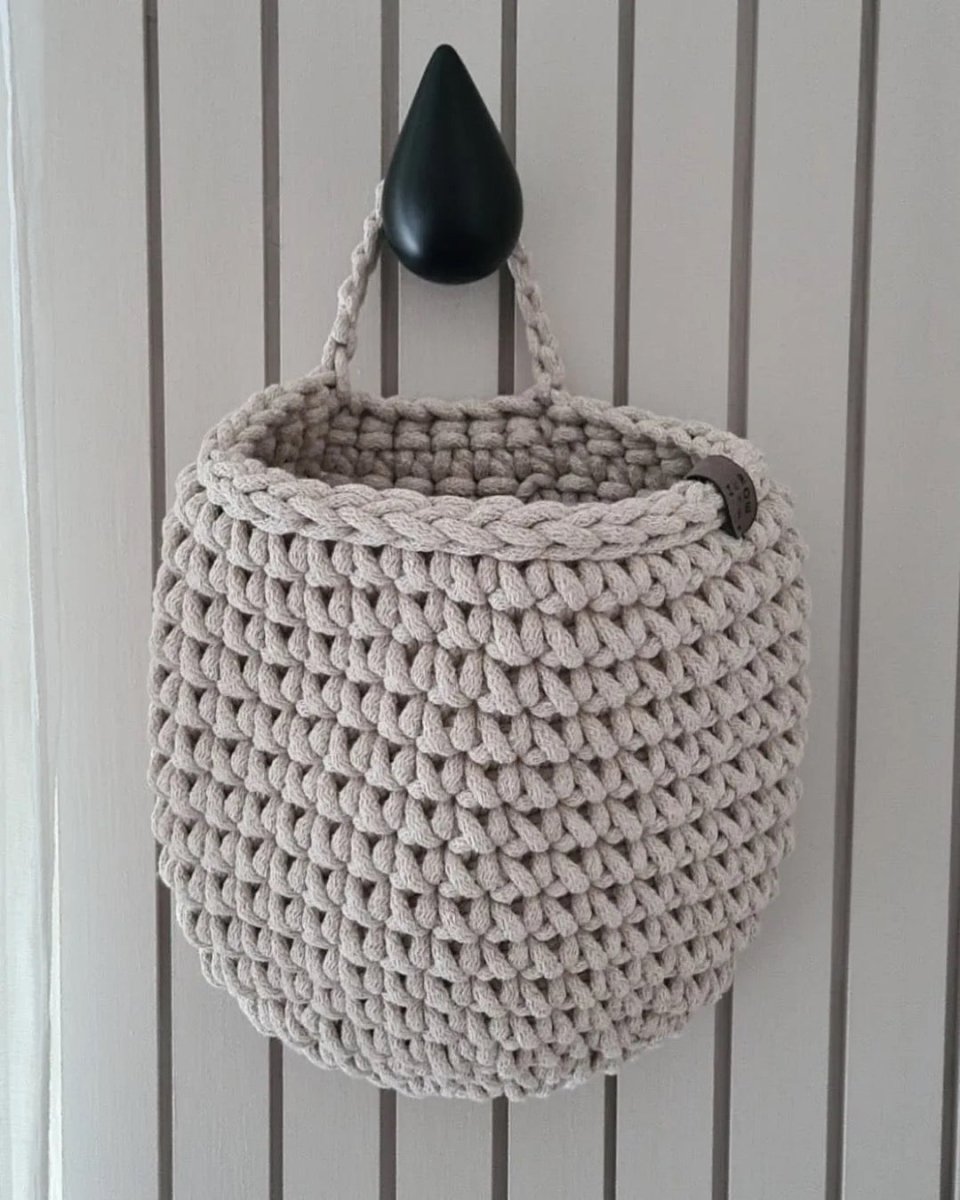 Crochet hanging bags | OATMEAL - Zuri House