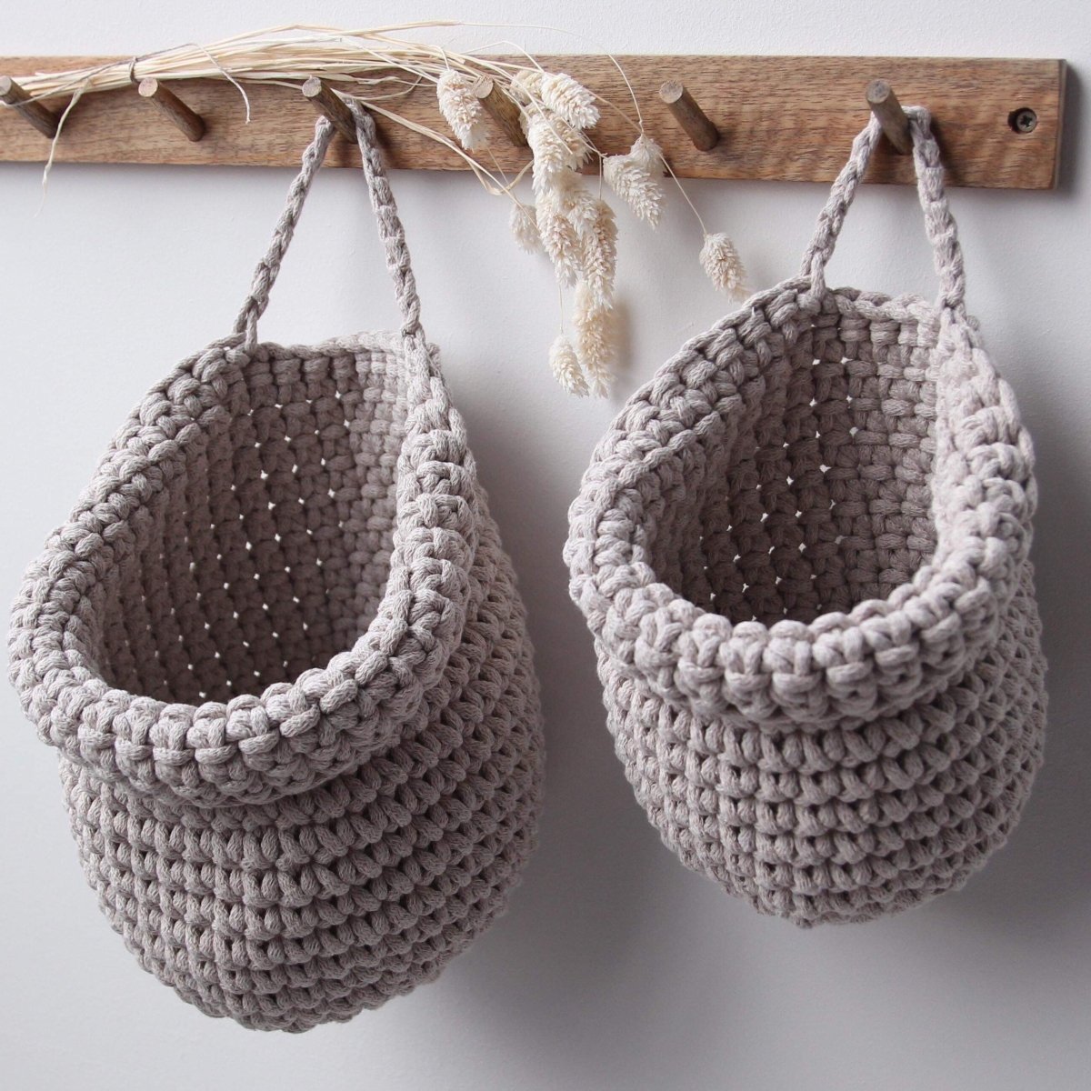 Crochet hanging bags | OATMEAL - Zuri House