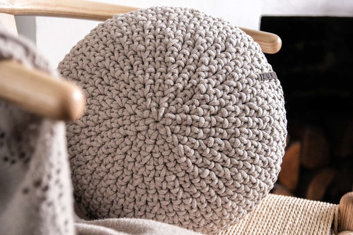 Crochet round cushion | BEIGE - Zuri House