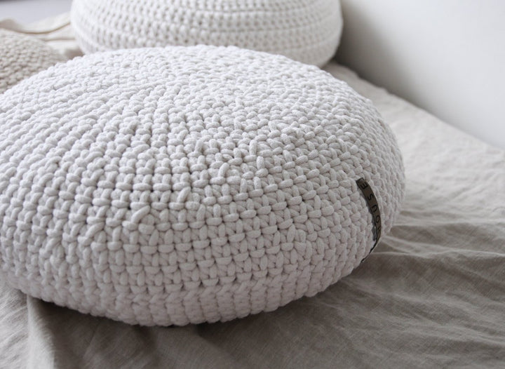 Crochet round cushion | IVORY - Zuri House