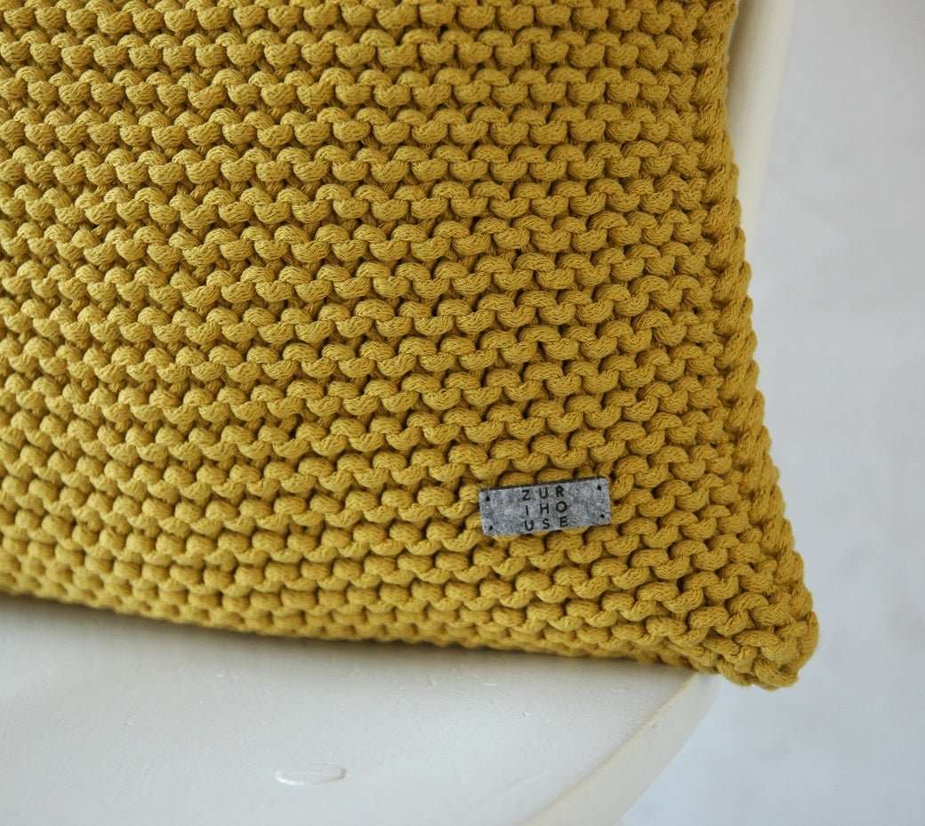 Knitted square cushion | GOLDEN KIWI - Zuri House