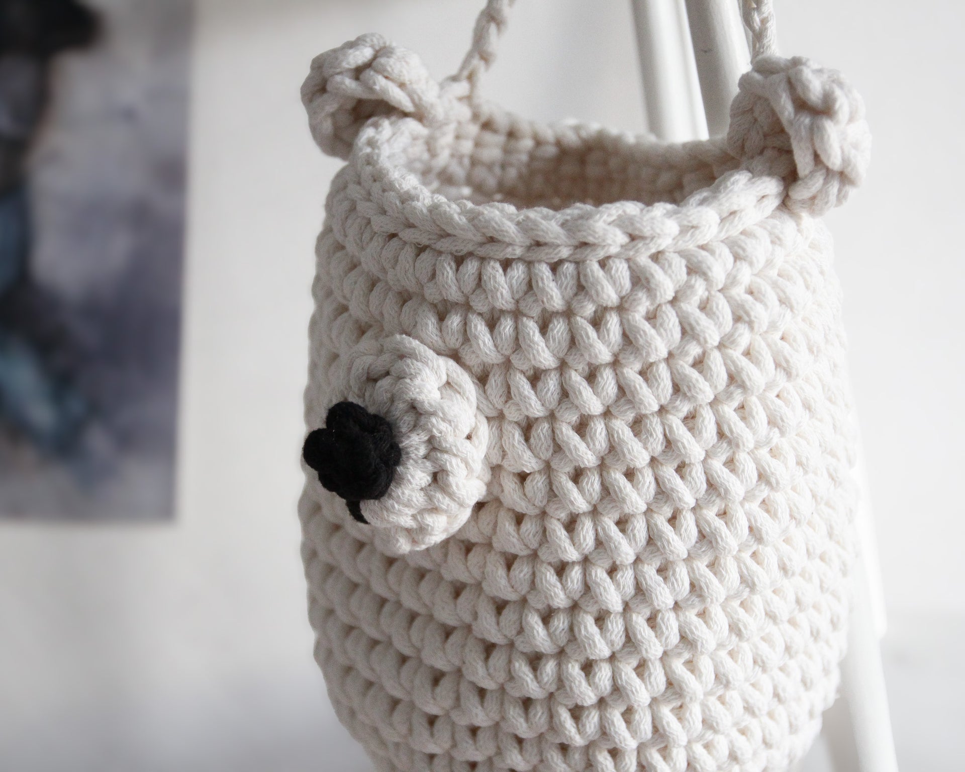 Crochet Hanging Bear Basket | IVORY