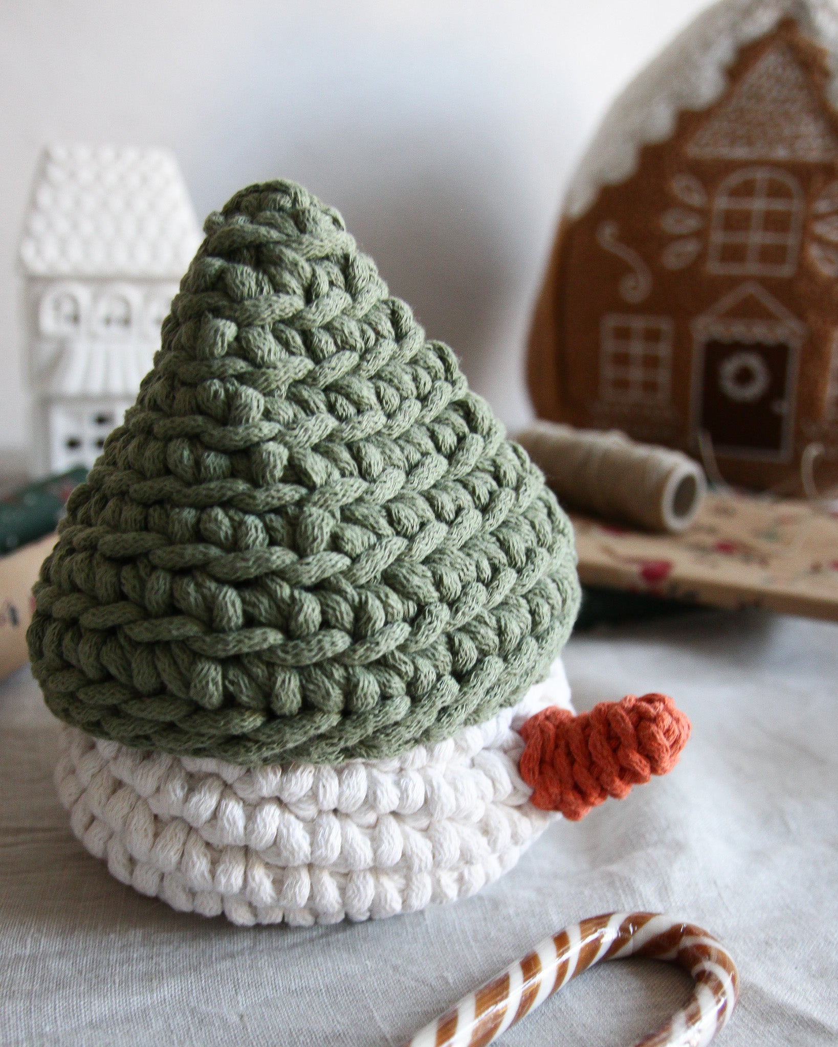 Crochet Snowman Basket | SAGE