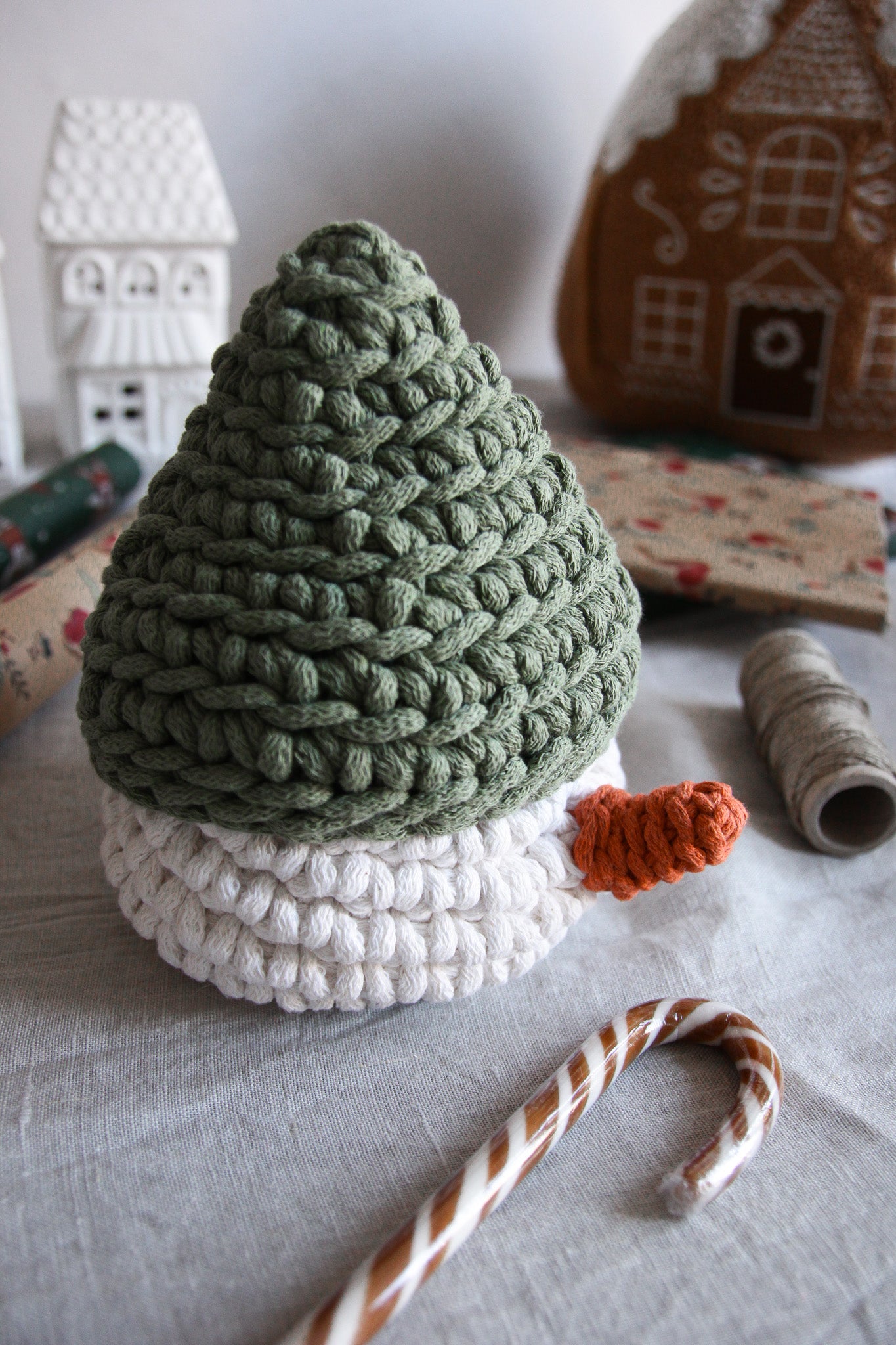 Crochet Snowman Basket | SAGE