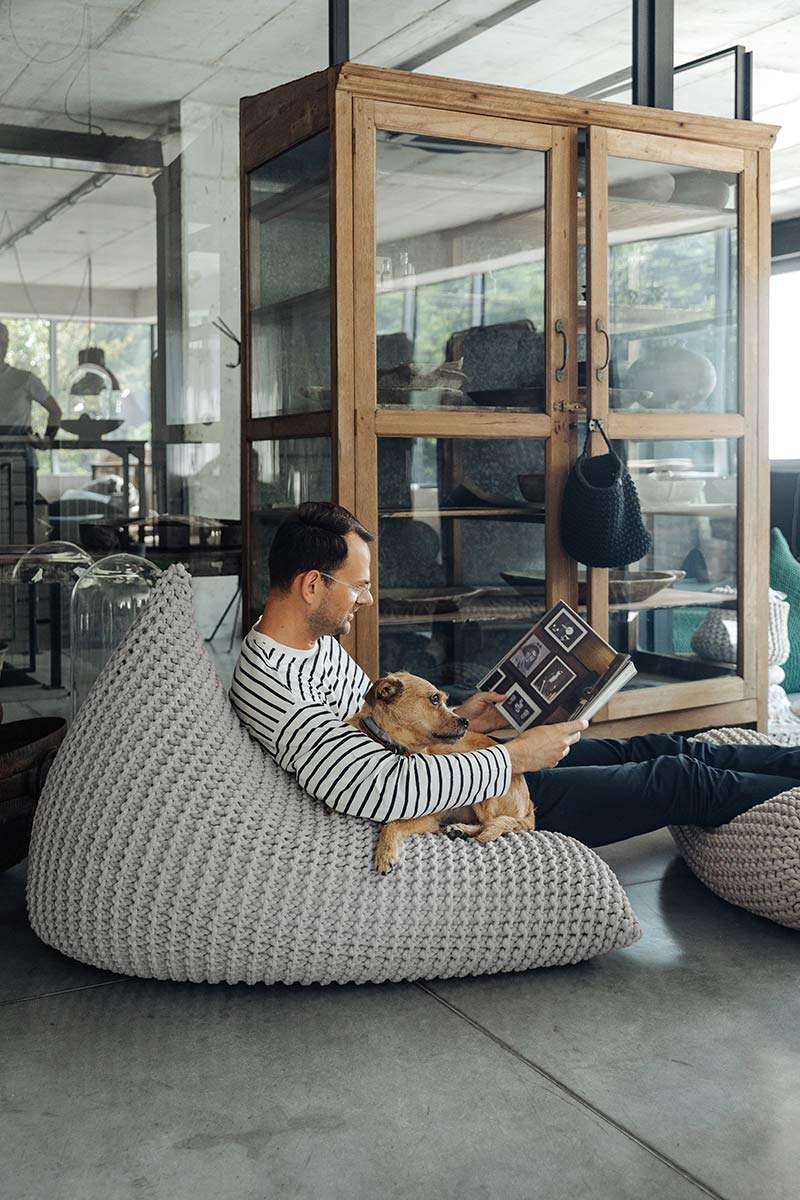 Chunky knitted bean bag | LIGHT GREY - Zuri House