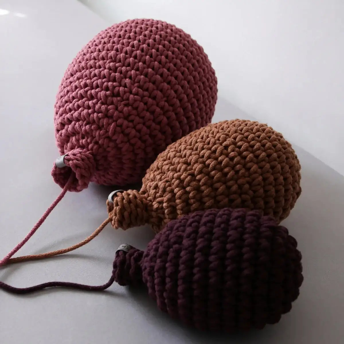 Crochet balloon | AUBERGINE - Zuri House