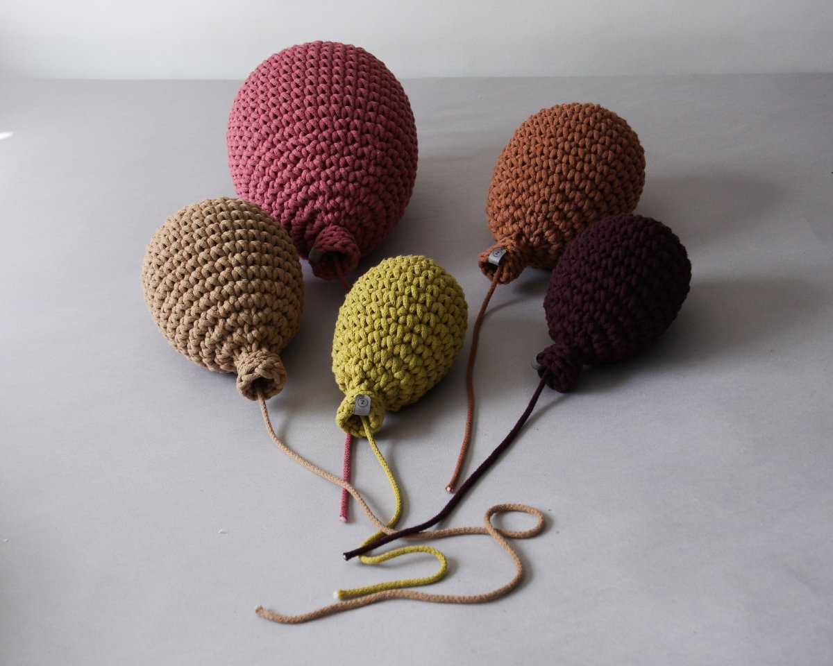 Crochet balloon | AUBERGINE - Zuri House