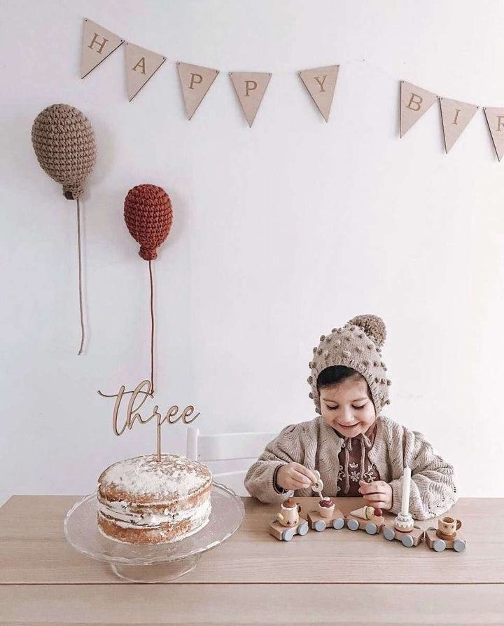 Crochet balloon | OATMEAL - Zuri House