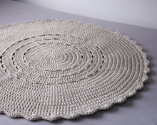 Crochet doily rug | BEIGE - Zuri House