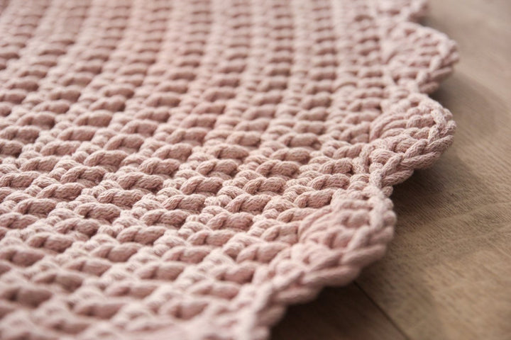 Crochet doily rug | PALE PINK - Zuri House