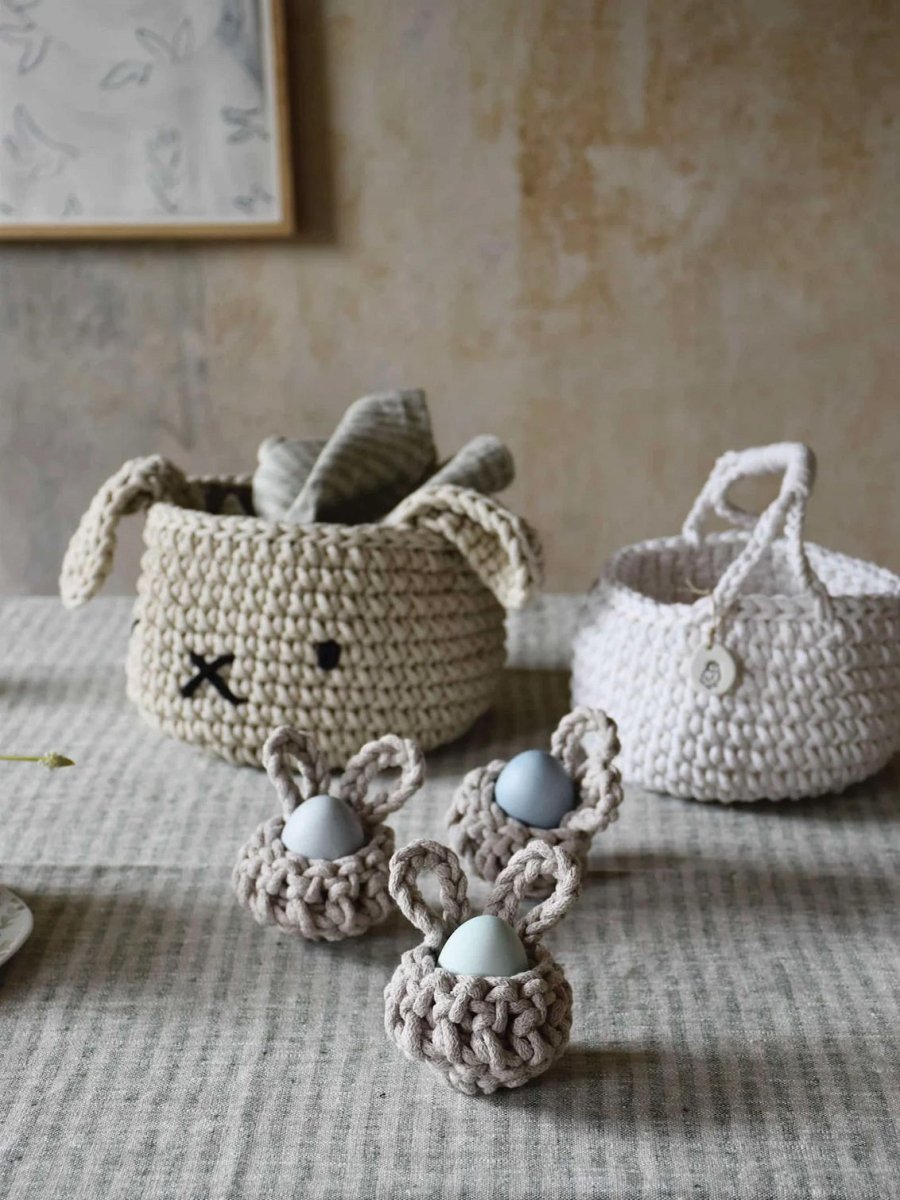 Crochet Easter Bunny Egg Cup PATTERN - Zuri House