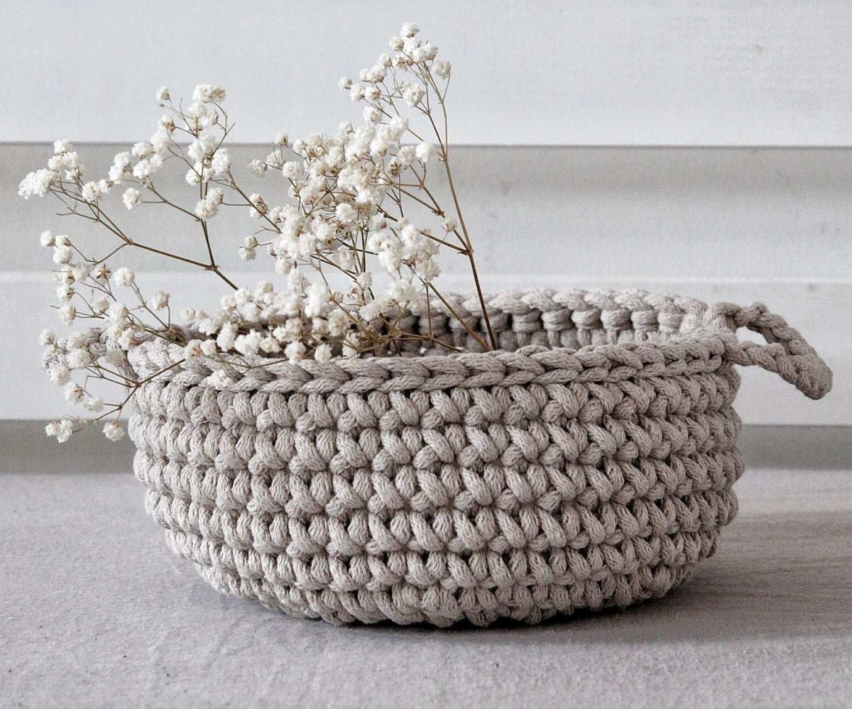 Crochet flat basket, Small | BEIGE - Zuri House