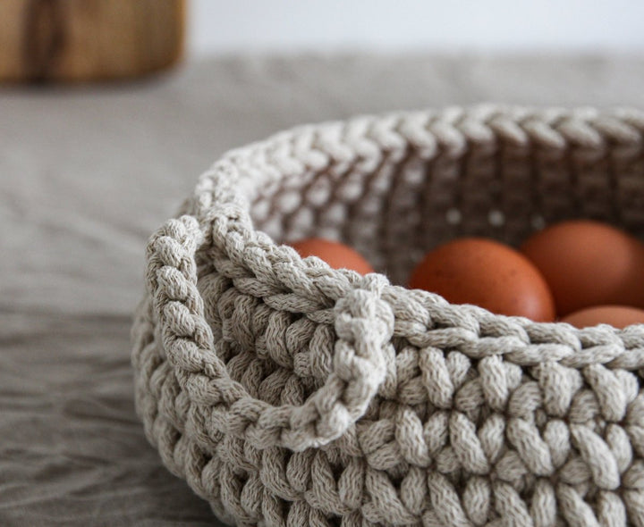 Crochet flat basket, Small | BEIGE - Zuri House