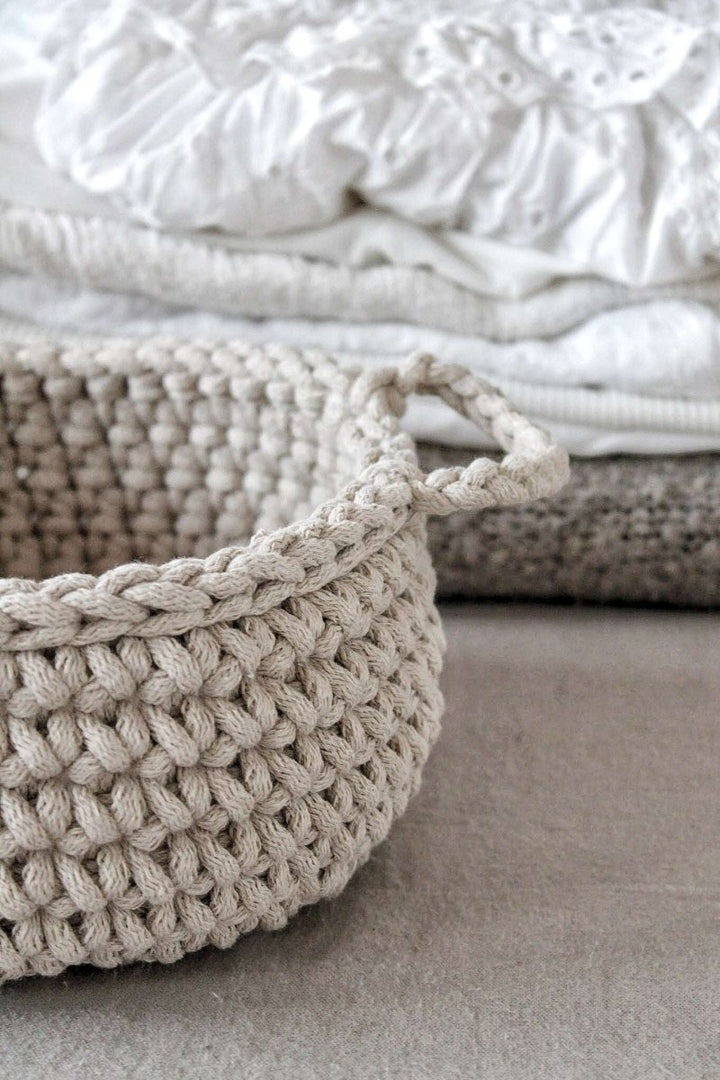 Crochet flat basket, Small | OATMEAL - Zuri House