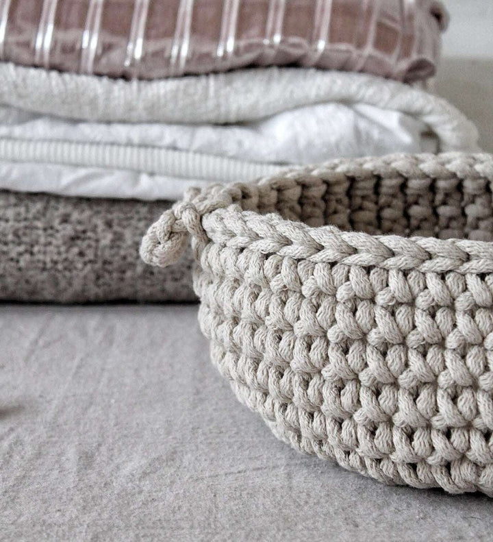 Crochet flat basket, Small | OATMEAL - Zuri House