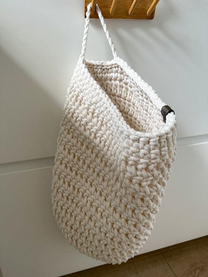 Crochet hanging bag, Large | IVORY - Zuri House