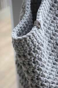 Crochet hanging bag, Large, LIGHT GREY - Zuri House