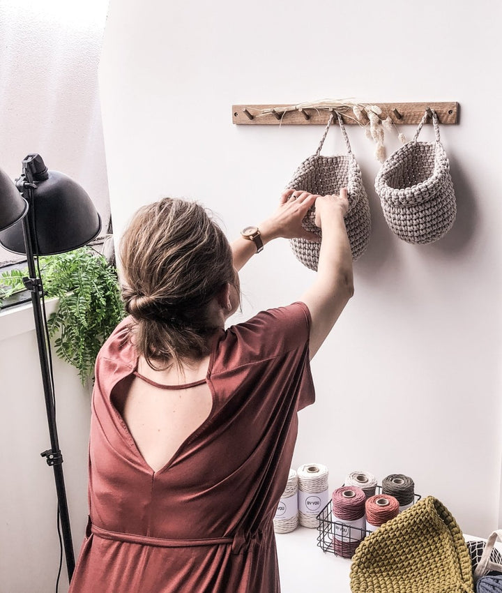 Crochet hanging bags | OATMEAL - Zuri House