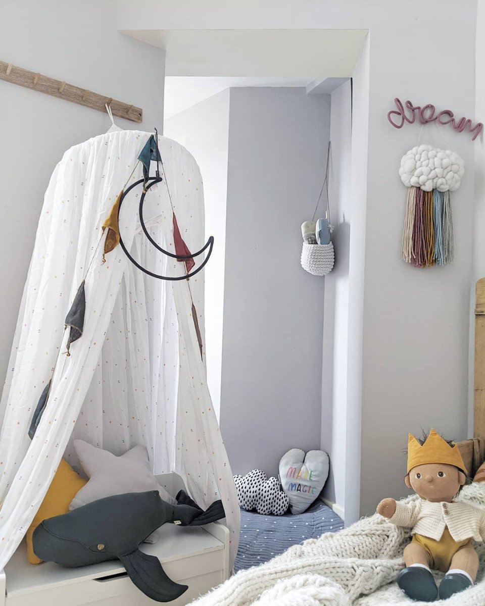 Crochet hanging basket, Small | LIGHT GREY - Zuri House