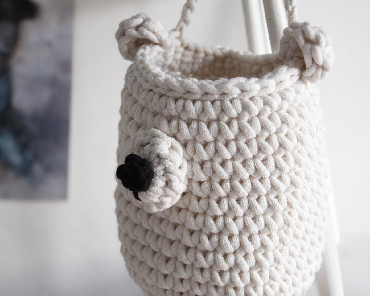 Crochet Hanging Bear Basket | IVORY - Zuri House