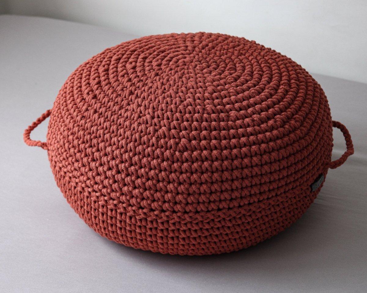 Crochet ottoman | TERRACOTTA - Zuri House