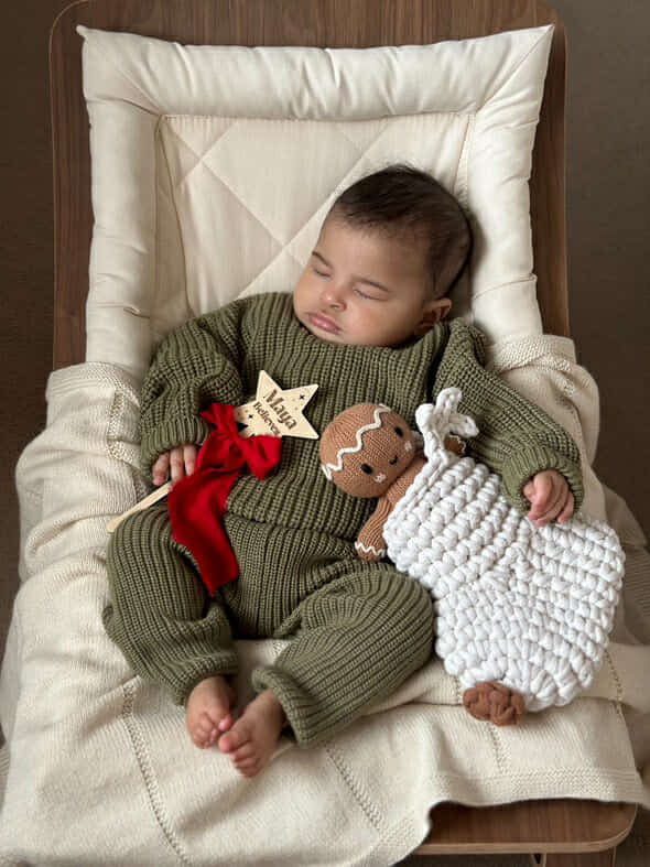 Crochet Reindeer Stocking | Ivory & Cinnamon Nose - Zuri House