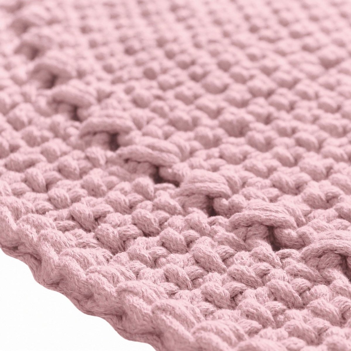 Crochet rug NEBO | POWDER PINK - Zuri House