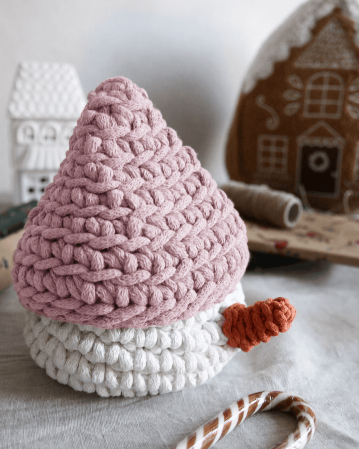 Crochet Snowman Basket | POWDER PINK - Zuri House