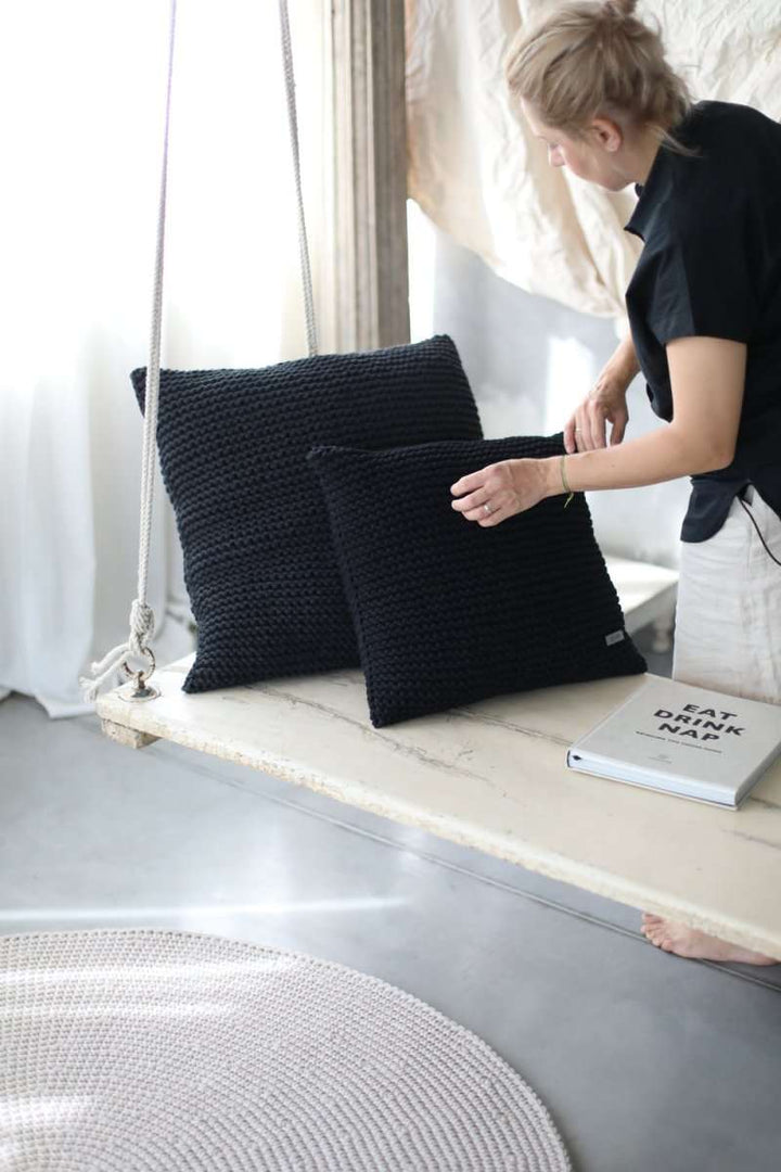 Knitted cushion | CHARCOAL | R2G - Zuri House