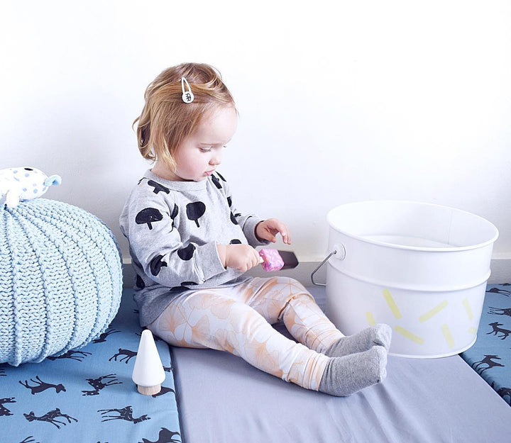 Knitted pouffe | BABY BLUE - Zuri House