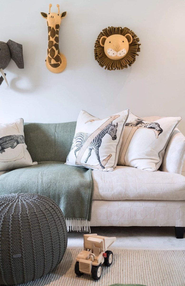 Knitted pouffe, Medium | OLIVE GREEN - Zuri House