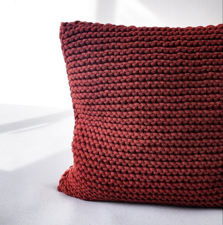 Knitted square cushion | TERRACOTTA - Zuri House
