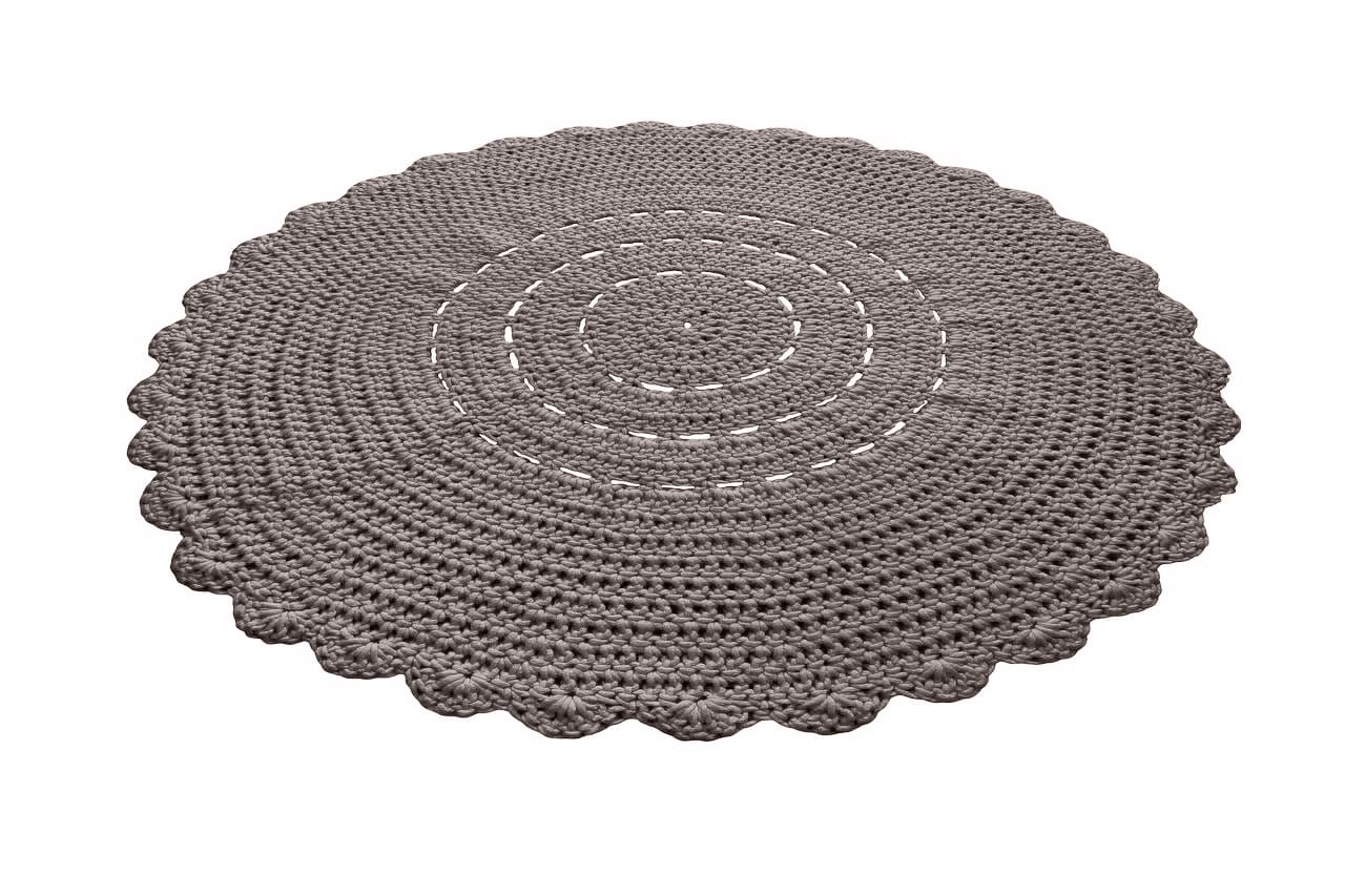 Crochet doily rug | MOCHA