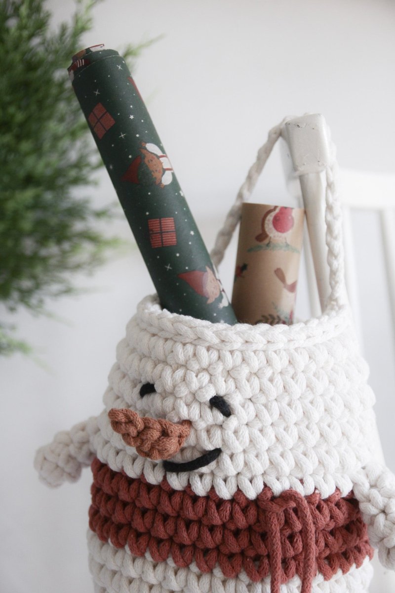 Snowman Hanging Basket | TERRACOTTA - Zuri House