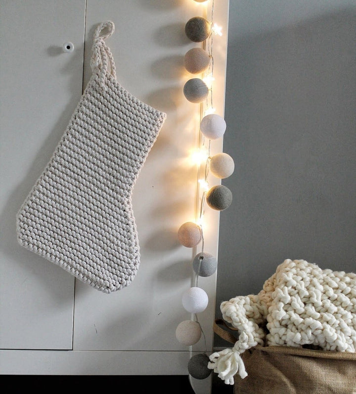 Christmas Stocking - Knitting Pattern - Zuri House