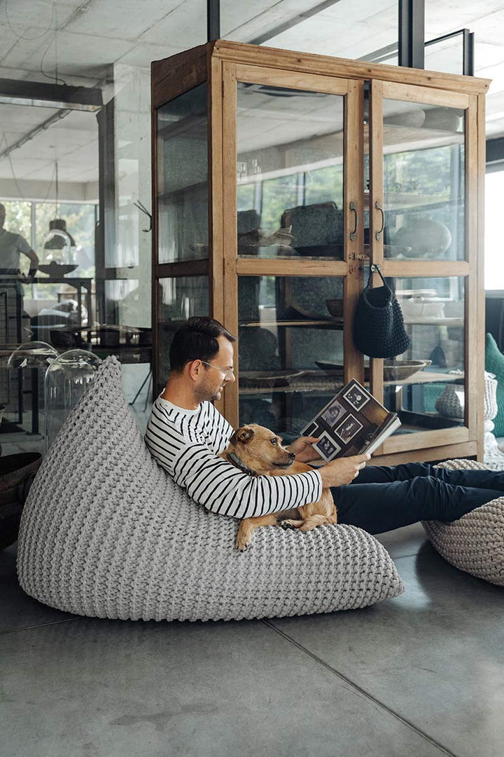 Chunky knitted bean bag | GOLDEN KIWI - Zuri House