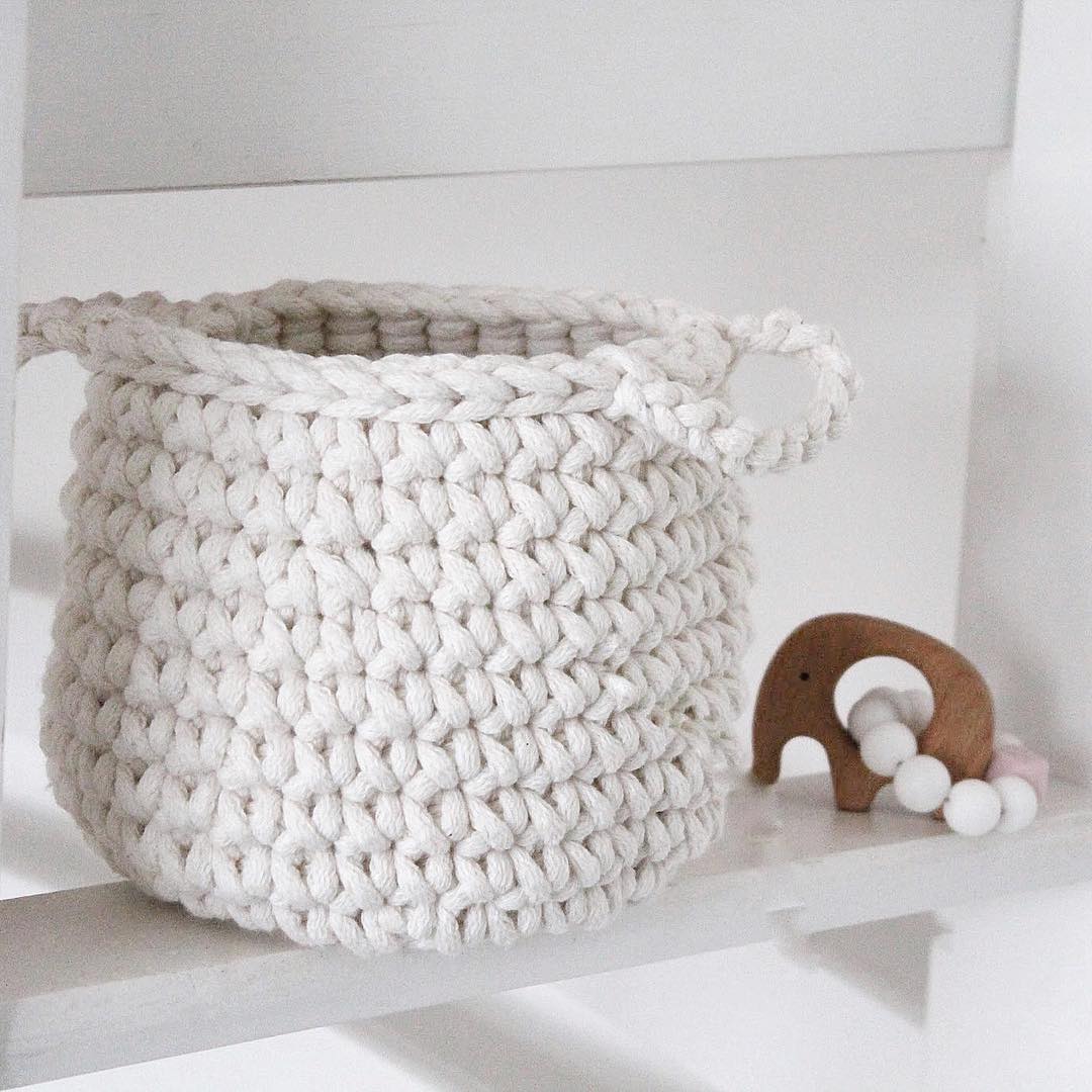 Crochet basket, Small | IVORY - Zuri House