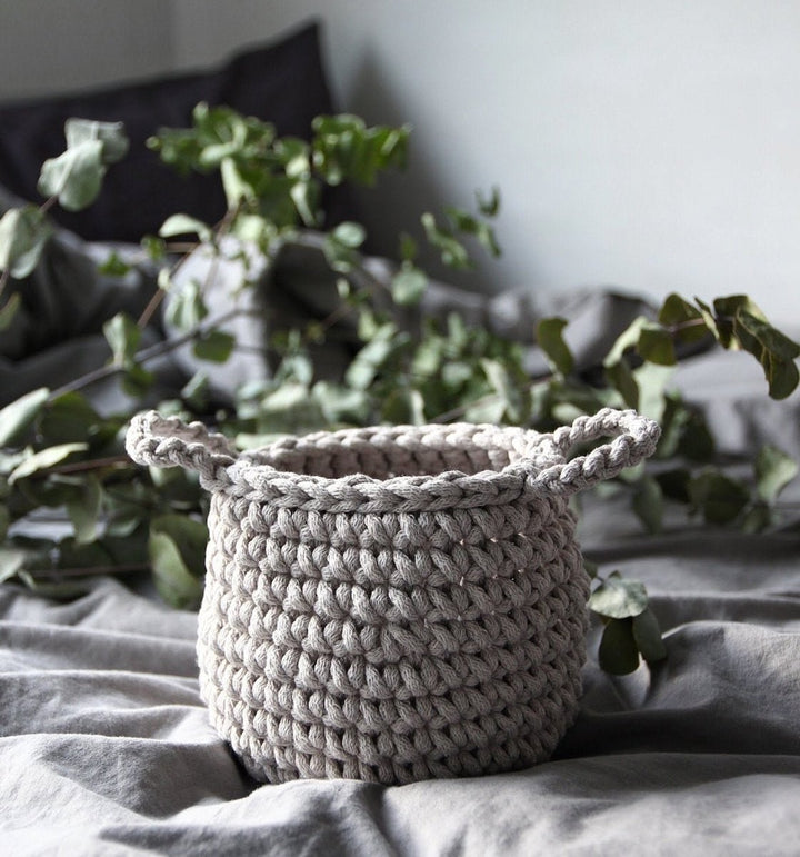 Crochet basket, Small | OATMEAL - Zuri House
