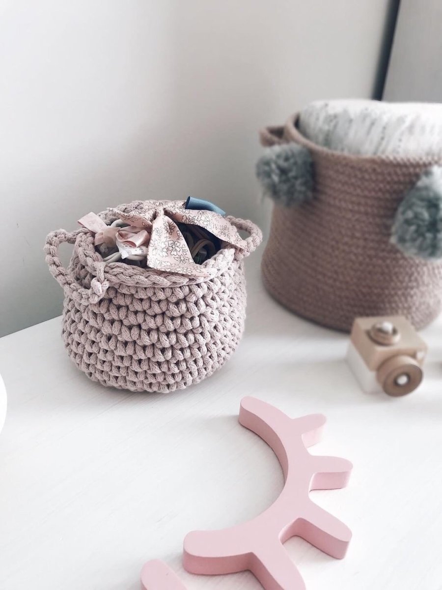 Crochet basket, Small | PALE PINK - Zuri House