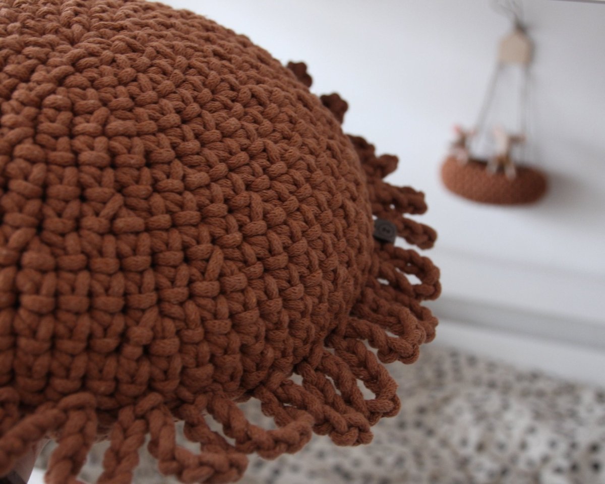 Crochet cushion FUN | CINNAMON - Zuri House
