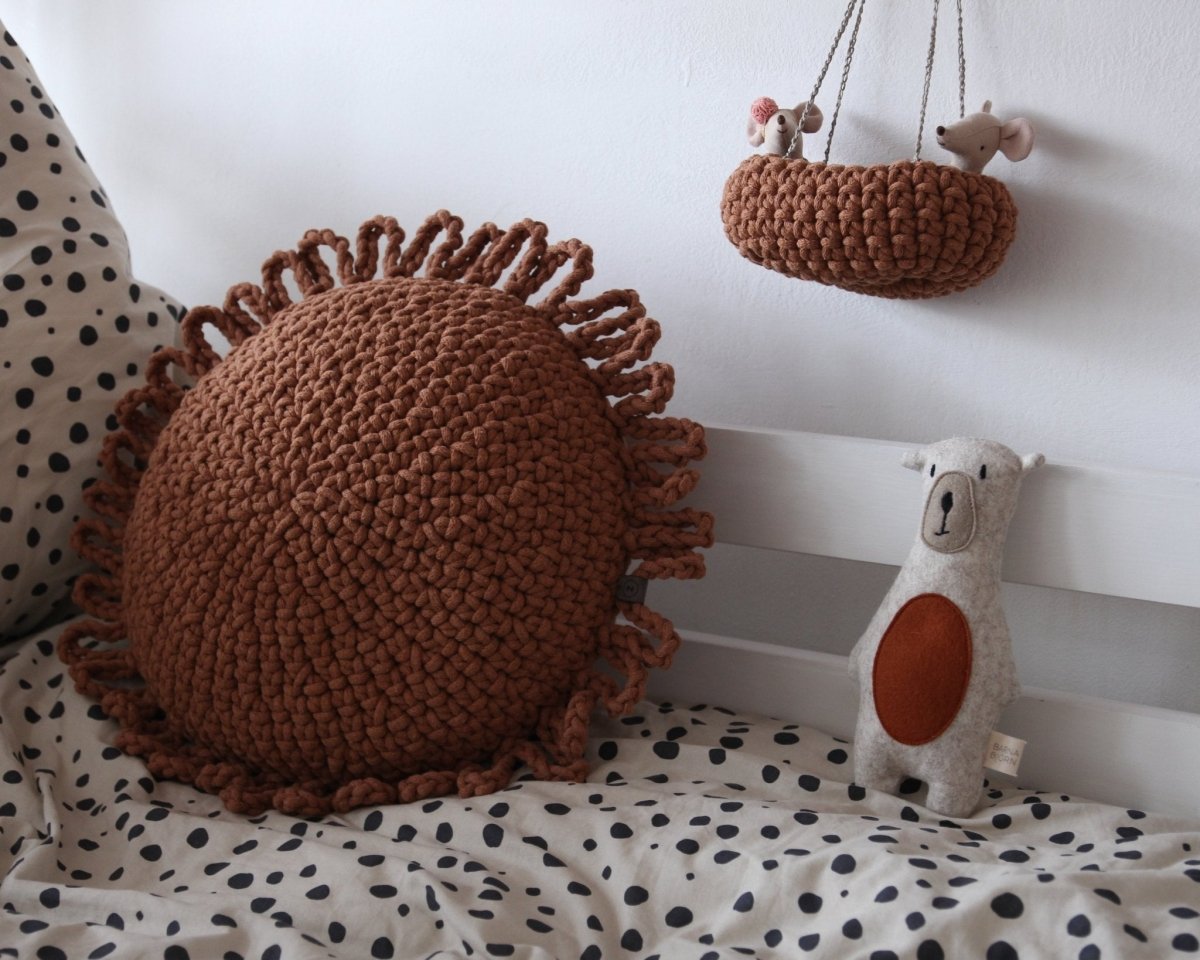 Crochet cushion FUN | CINNAMON - Zuri House