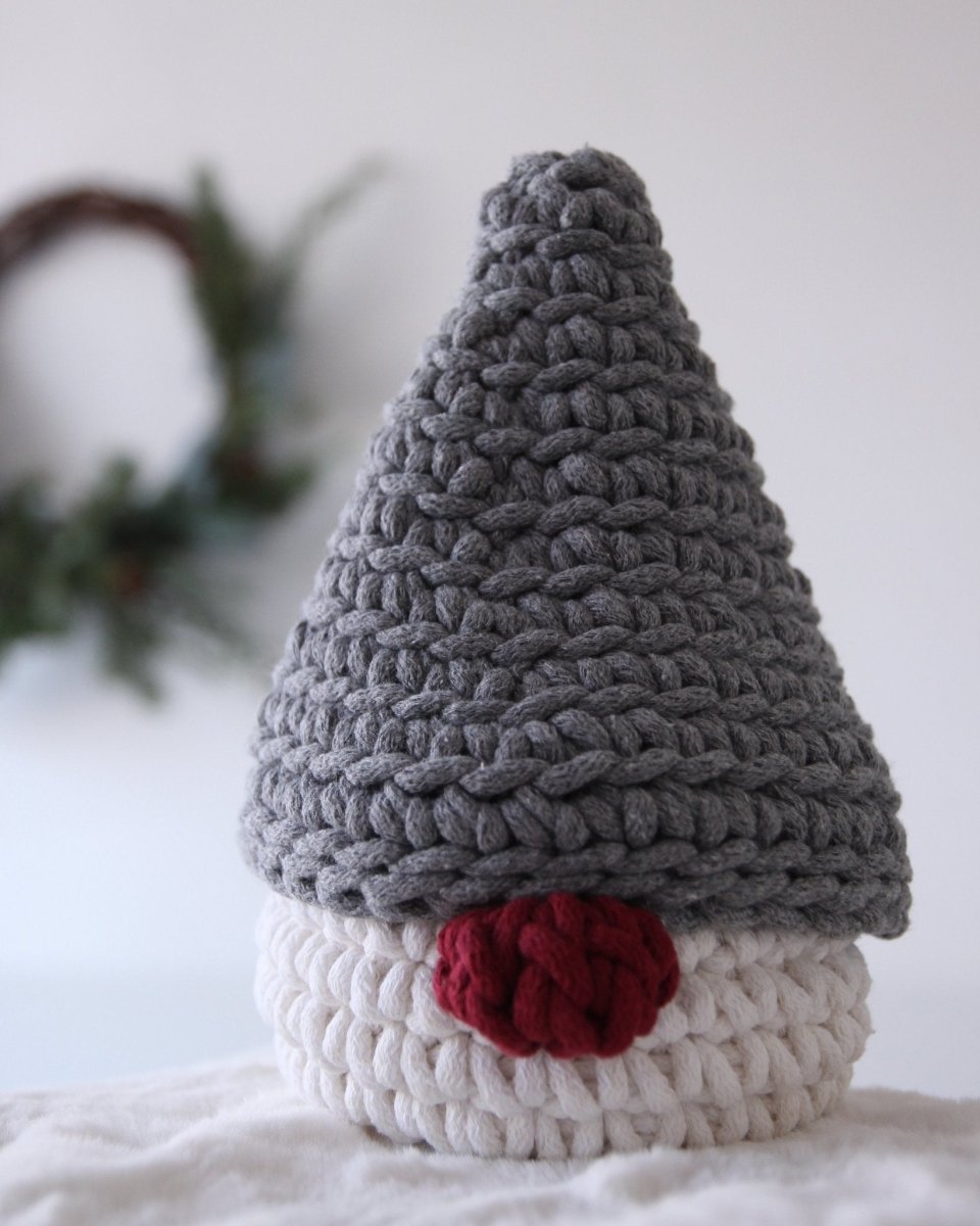 Crochet Gnome Christmas Basket - Zuri House