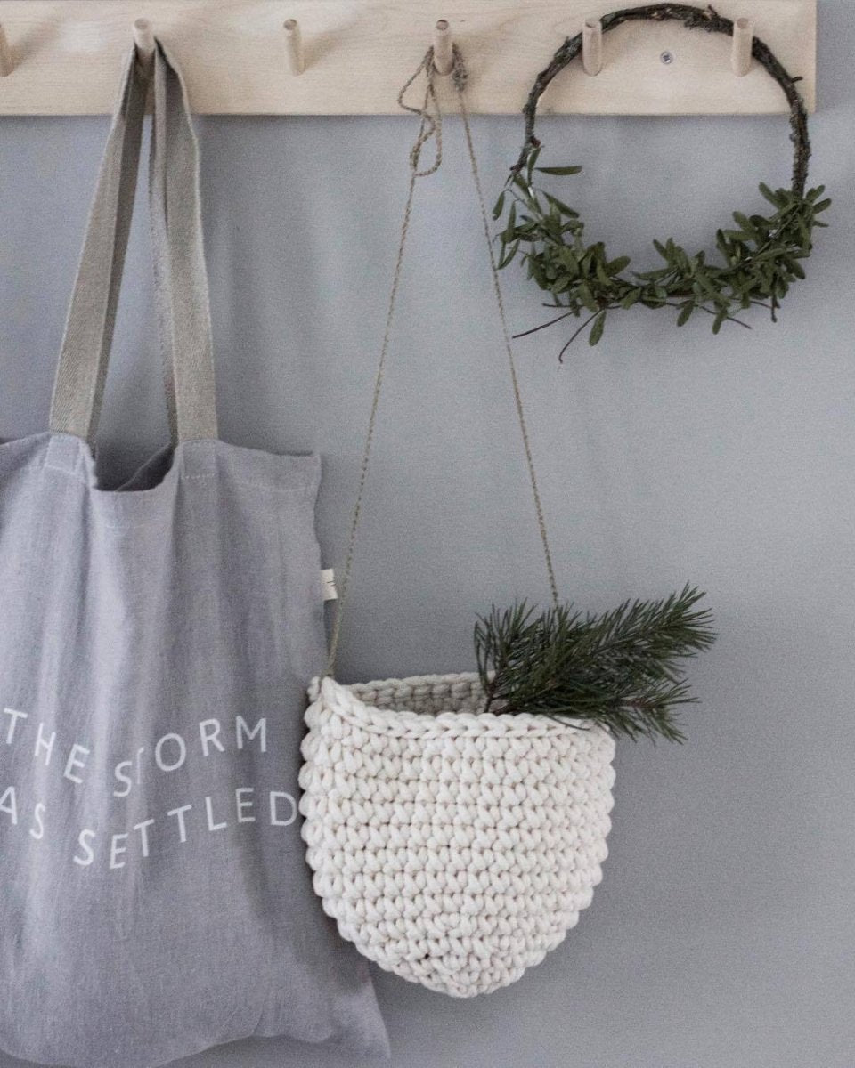 Crochet hanging basket, Small | IVORY - Zuri House