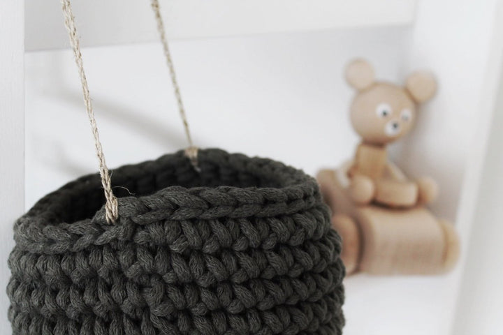 Crochet hanging basket, Small | OLIVE GREEN - Zuri House
