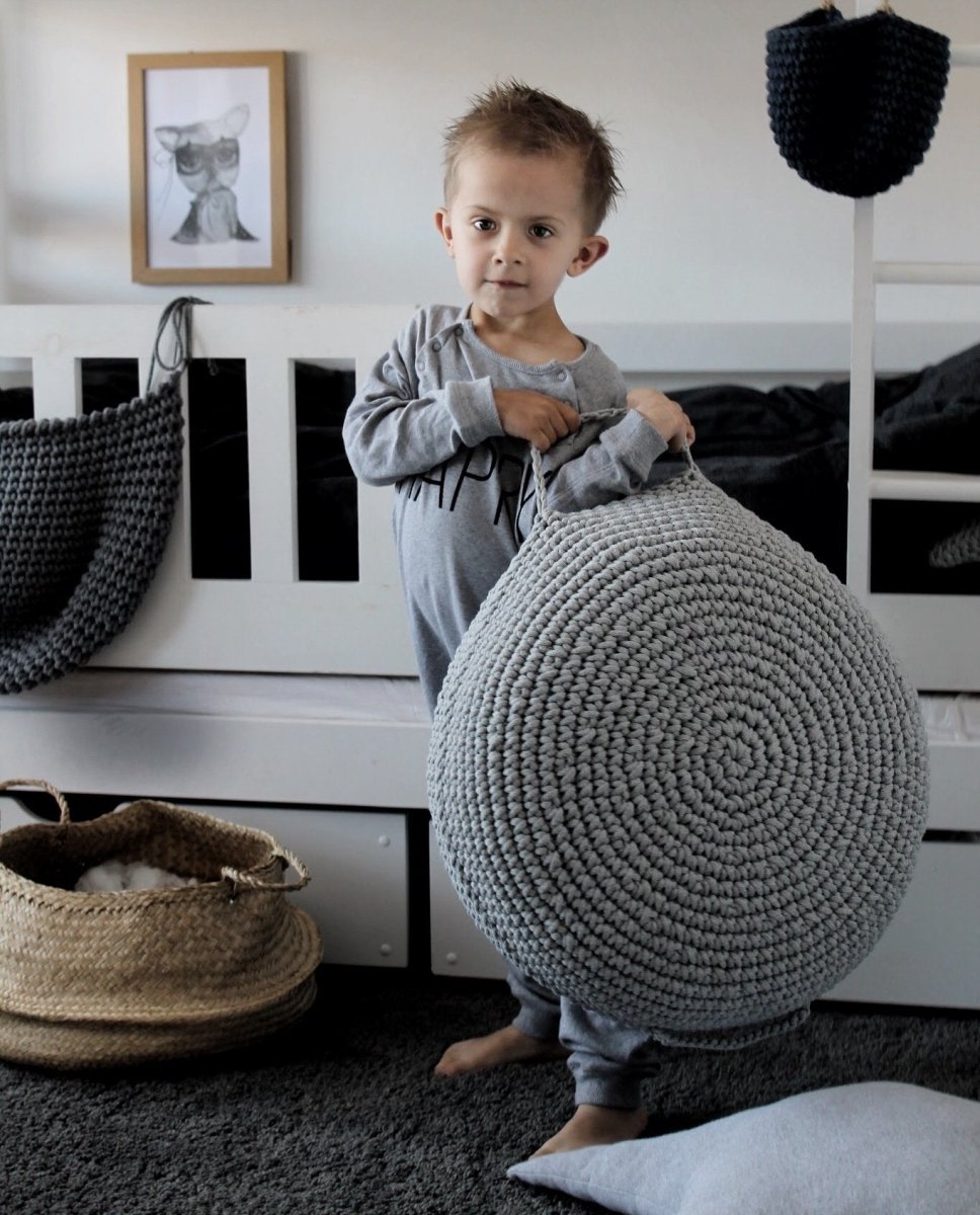 Crochet ottoman | LIGHT GREY - Zuri House