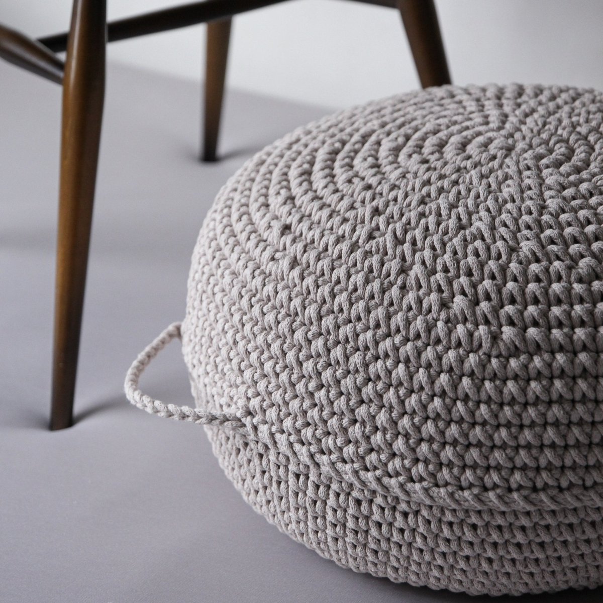 Crochet ottoman | OATMEAL - Zuri House