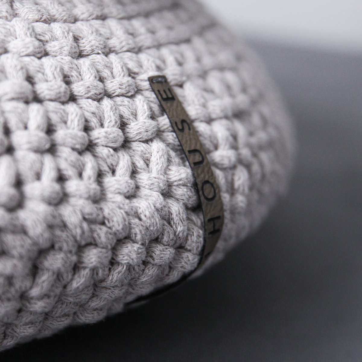 Crochet round cushion | OATMEAL - Zuri House