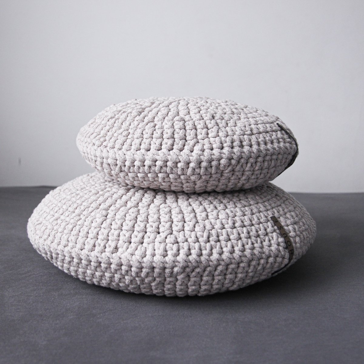 Crochet round cushion | OATMEAL - Zuri House